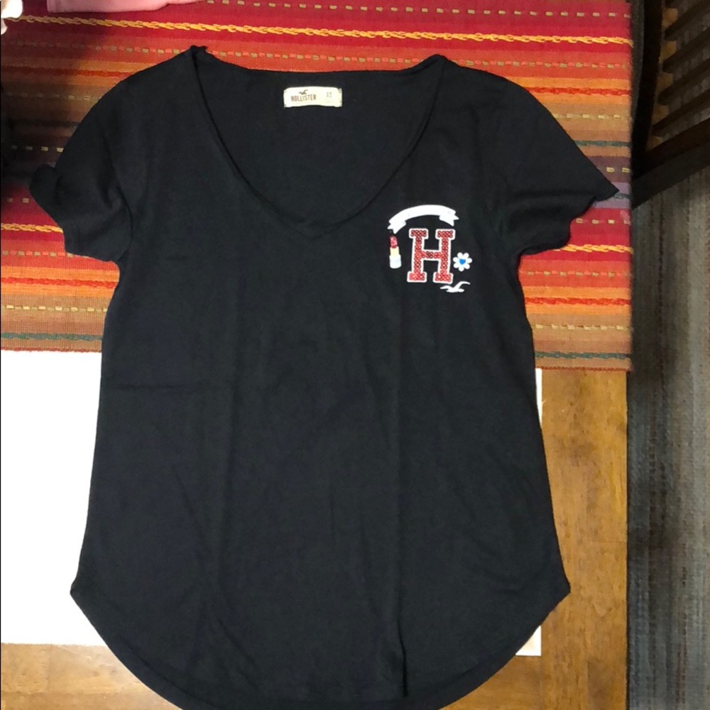 NWOT Bundle of Hollister-XS T-shirt’s